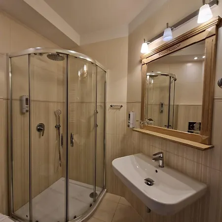 Hotel Pod Szyszkami 3*