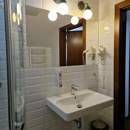 Pod Szyszkami Hotel