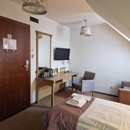 Hotel Pod Szyszkami 3*