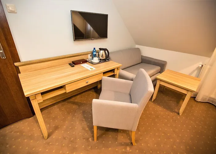 Pod Szyszkami 3* 크로토신