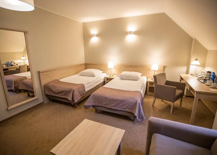 Pod Szyszkami 3* 크로토신